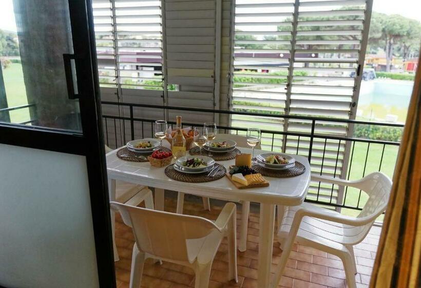 סטודיו סטנדרט עם מרפסת, Residence Habitat