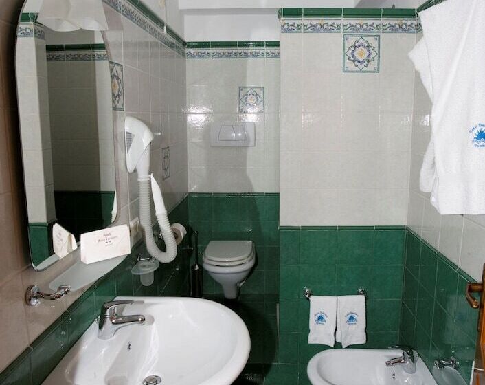 اتاق استاندارد, Tesoriero