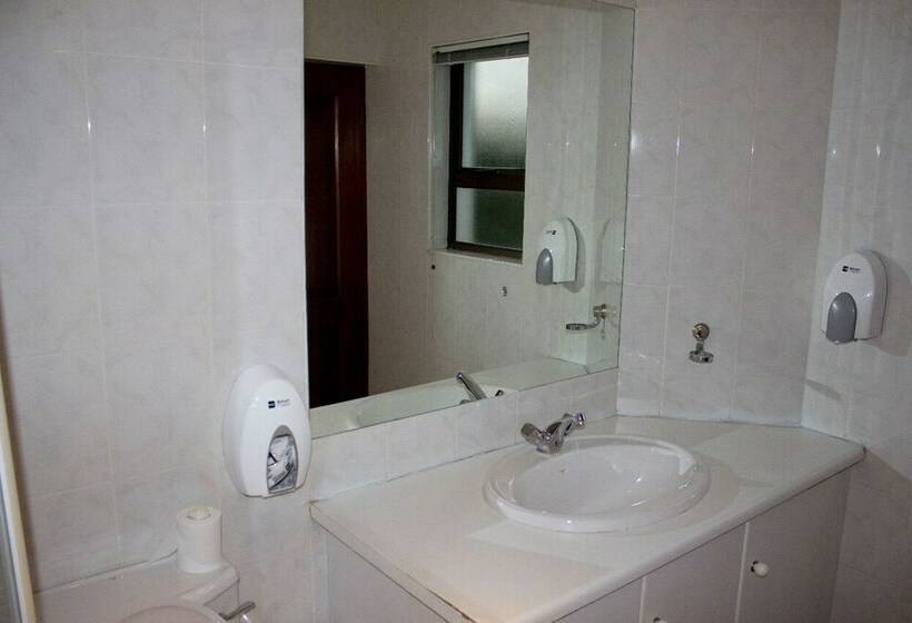 חדר סטנדרט, Noraclox Inn