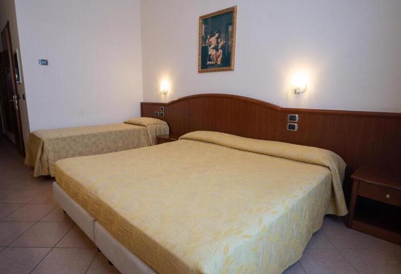 Трехместный Номер Superior, Garda Family House