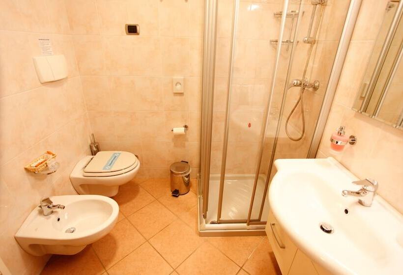 Трехместный Номер Superior, Garda Family House