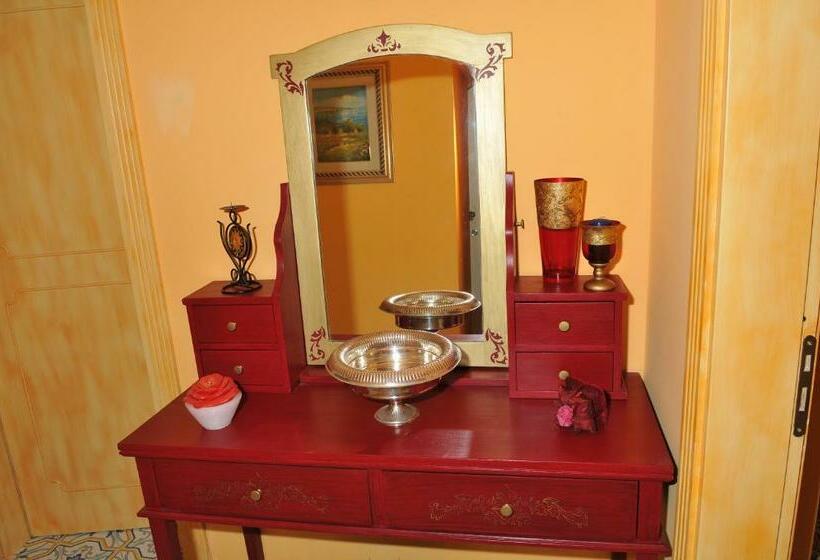 Люкс с Балконом, Albergo Roses