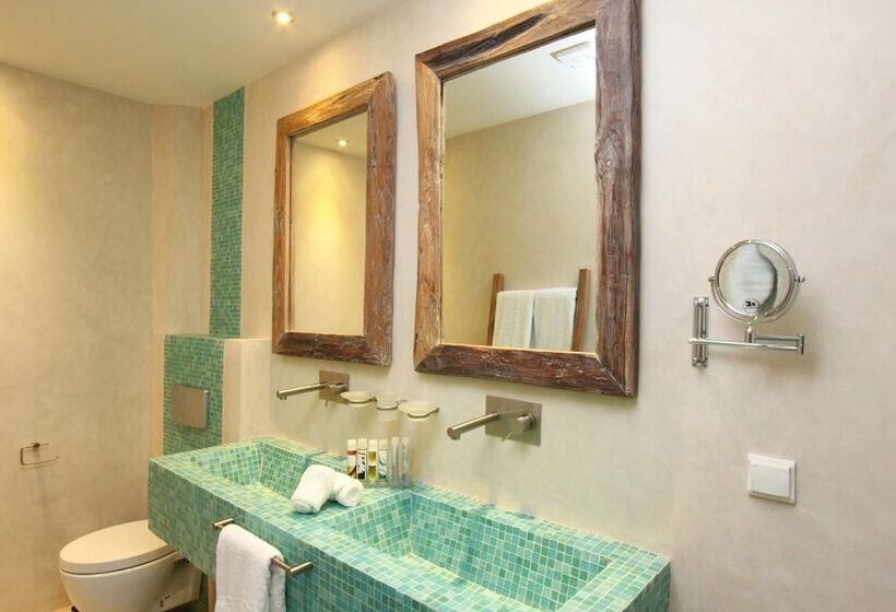 Полулюкс Вид на Море, Allure Suites
