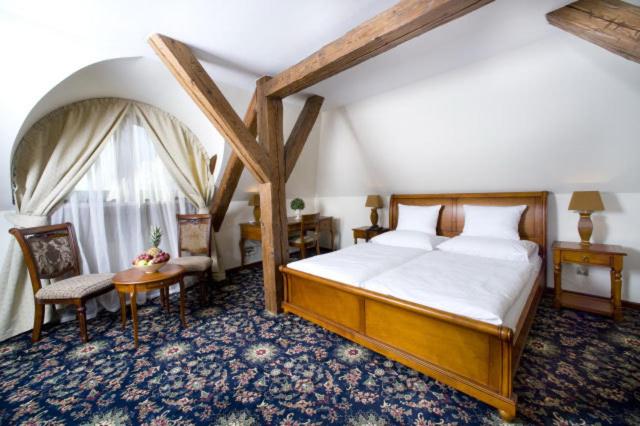 Номер Deluxe, Chateau Zbiroh