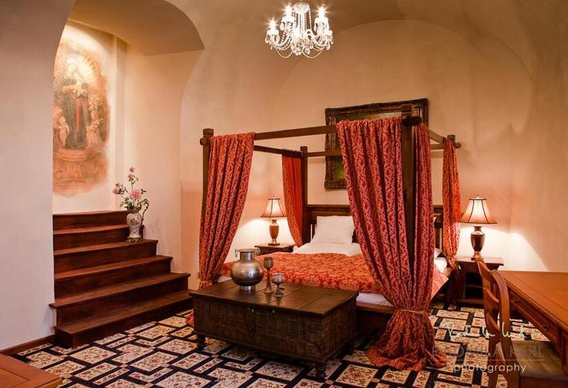 Люкс, Chateau Zbiroh