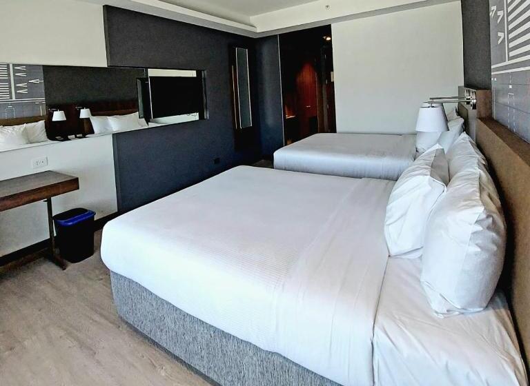 اتاق استاندارد با 2 تخت دوبل, Courtyard By Marriott Santiago Airport