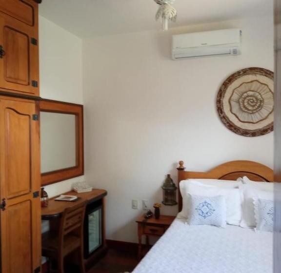 Quarto Estandar Cama Casal, Pousada Araujo Bazilio