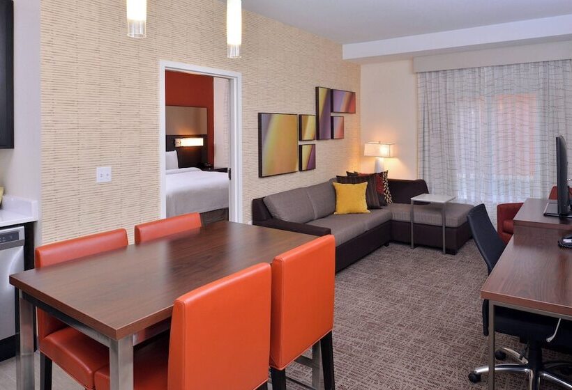 Люкс 2 Спальни, Residence Inn By Marriott East Lansing