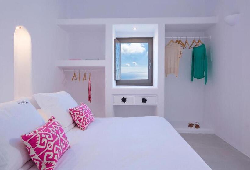 سوئیت سینیور, Skyfall Suites  Adults Only