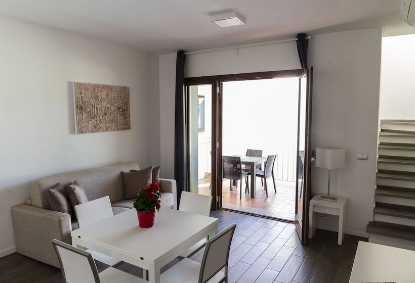 带1个卧室的豪华公寓, The Florence Hills Resort & Wellness