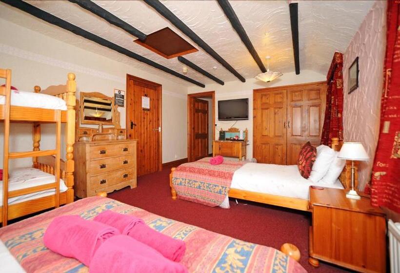 Семейный Номер, The West Country Inn