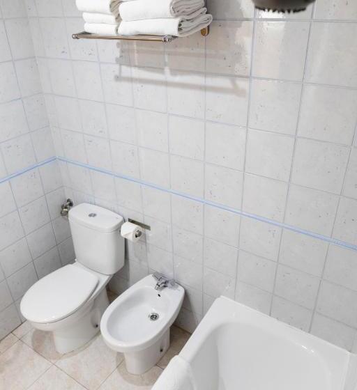اتاق استاندارد سه نفره, Alda Centro Palencia