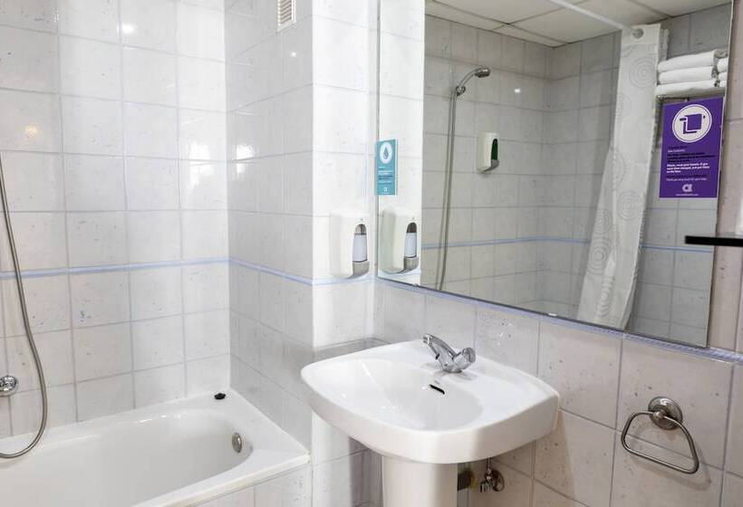 اتاق استاندارد سه نفره, Alda Centro Palencia