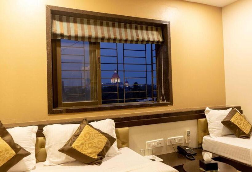 Quarto Triplo Deluxe com Vistas, Colaba Suites   Near Taj Hotel, Mumbai