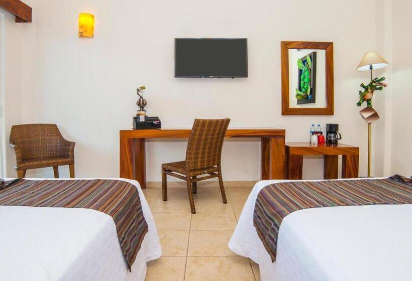 חדר סטנדרט עם מרפסת ונוף לים, Quinta Bella Huatulco