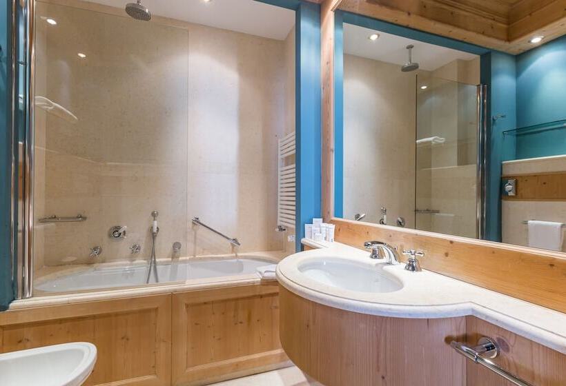 景色の見える一ベッドルームアパートメント, Radisson Residences Savoia Palace Cortina D’ampezzo