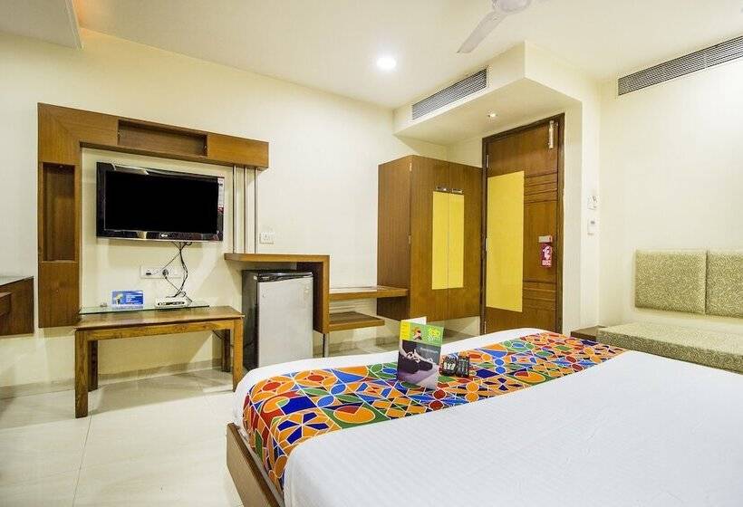 Номер Deluxe, Fabhotel Amrit Residency