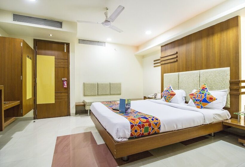 Номер Deluxe, Fabhotel Amrit Residency
