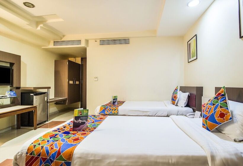 Номер Executive, Fabhotel Amrit Residency