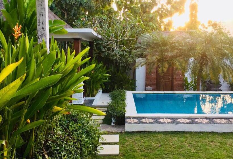 Номер Стандарт Вид на Бассейн, Villa Santai Bali