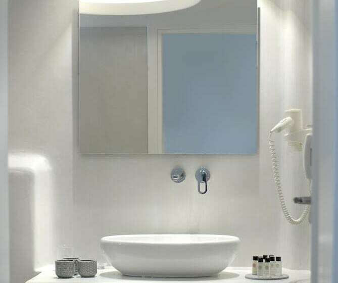استودیوی استاندارد, Aqua Blue Beach