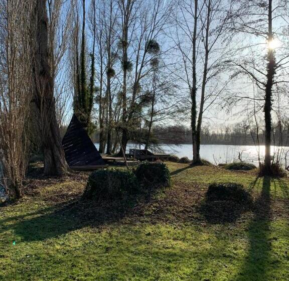 Номер Стандарт Трехместный, Hôtel De L Ile Du Saussay