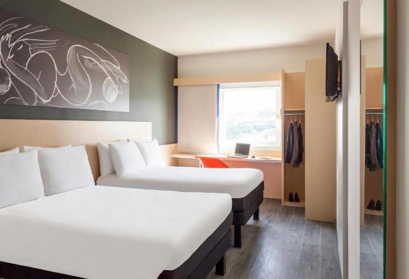 Quarto Estandar, Ibis Queretaro
