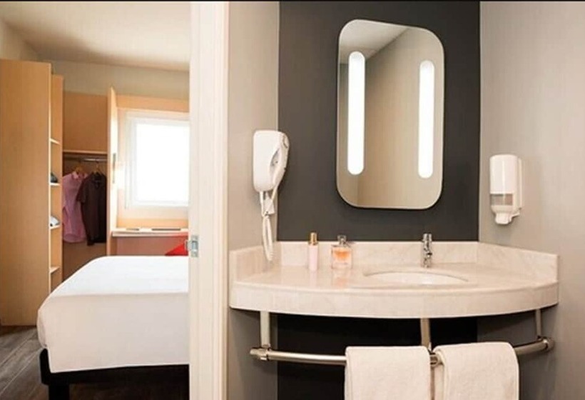 Quarto Estandar, Ibis Queretaro