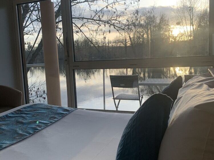Семейный Номер, Hôtel De L Ile Du Saussay