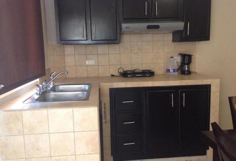 استودیوی استاندارد, Los Jitos Hotel & Suites