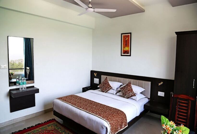 Quarto Deluxe, Narayans Leela Inn
