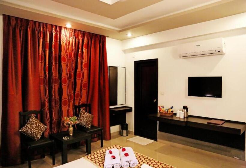 Quarto Deluxe, Narayans Leela Inn