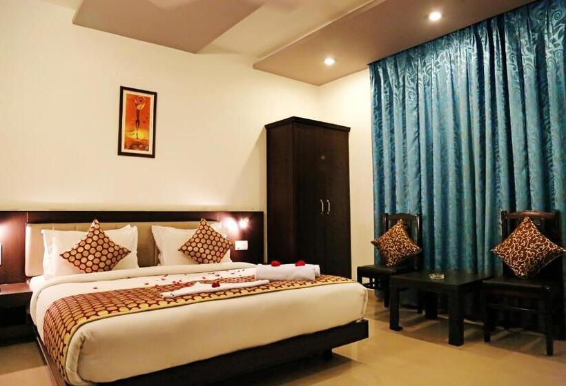 Quarto Deluxe, Narayans Leela Inn