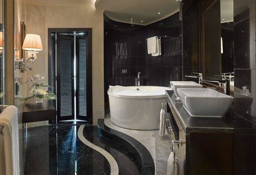 סוויטה מלכותית, Royal Maxim Palace Kempinski Cairo