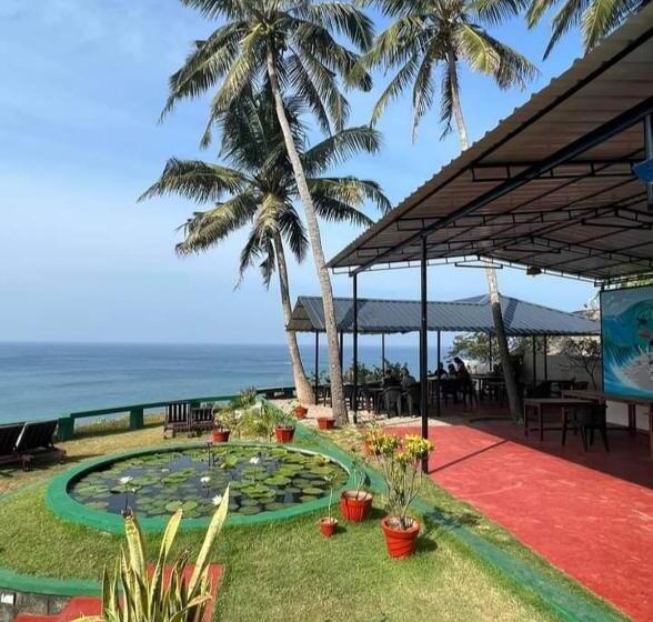 اتاق استاندارد با چشم‌انداز دریا, Seashore Beach Resort Varkala