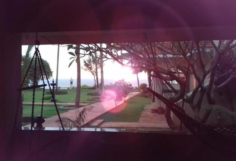 اتاق استاندارد با چشم‌انداز دریا, Seashore Beach Resort Varkala