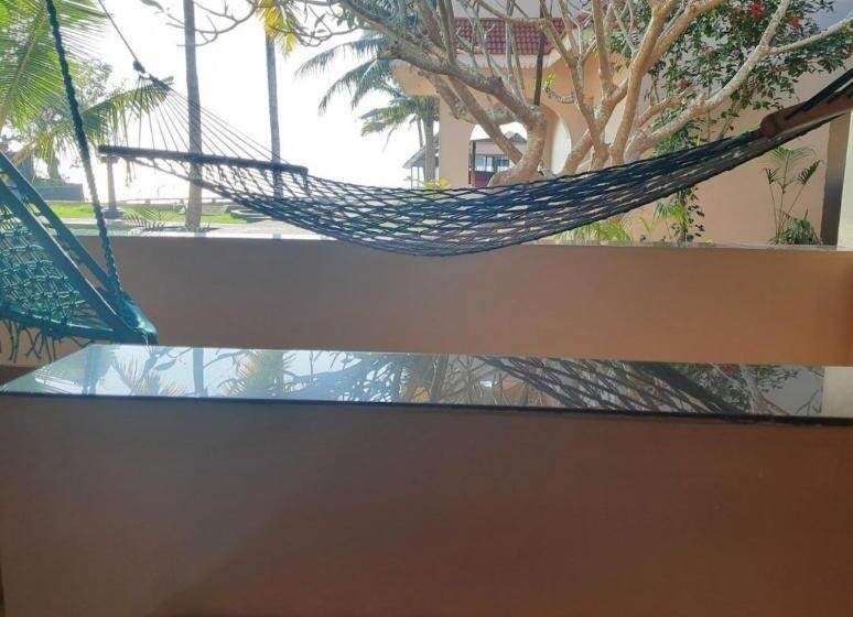 اتاق استاندارد با چشم‌انداز دریا, Seashore Beach Resort Varkala