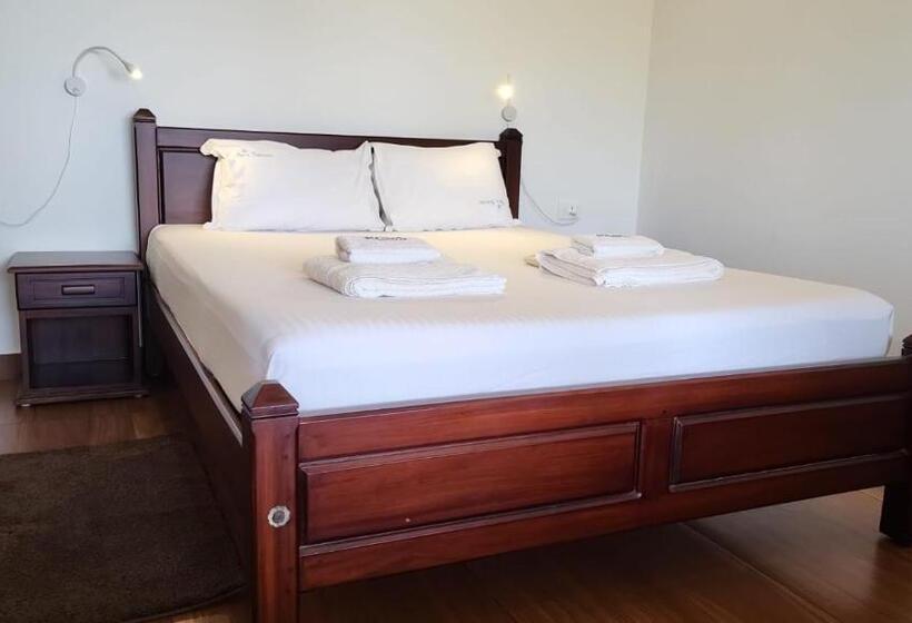 اتاق استاندارد با بالکن و چشم‌انداز دریا, Seashore Beach Resort Varkala