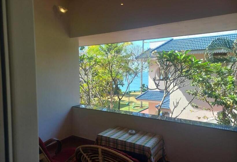 اتاق استاندارد با بالکن, Seashore Beach Resort Varkala