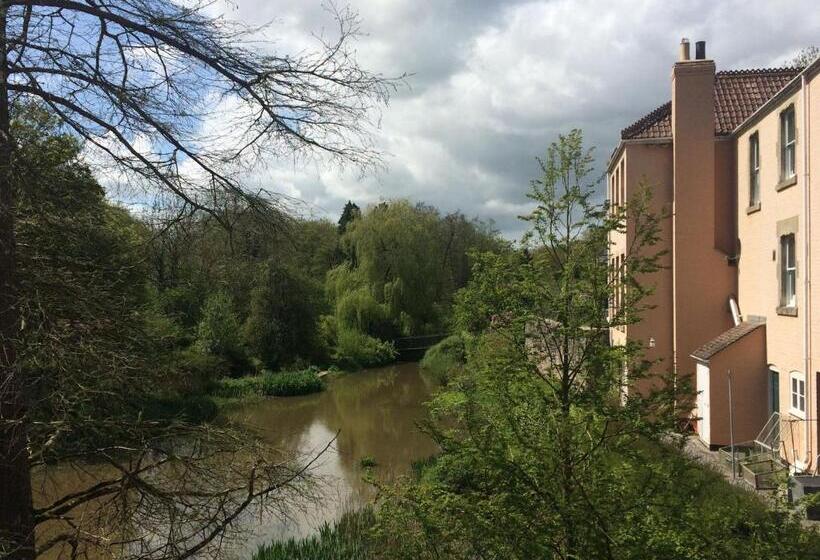 سوییت خانوادگی, Stay At Penny S Mill