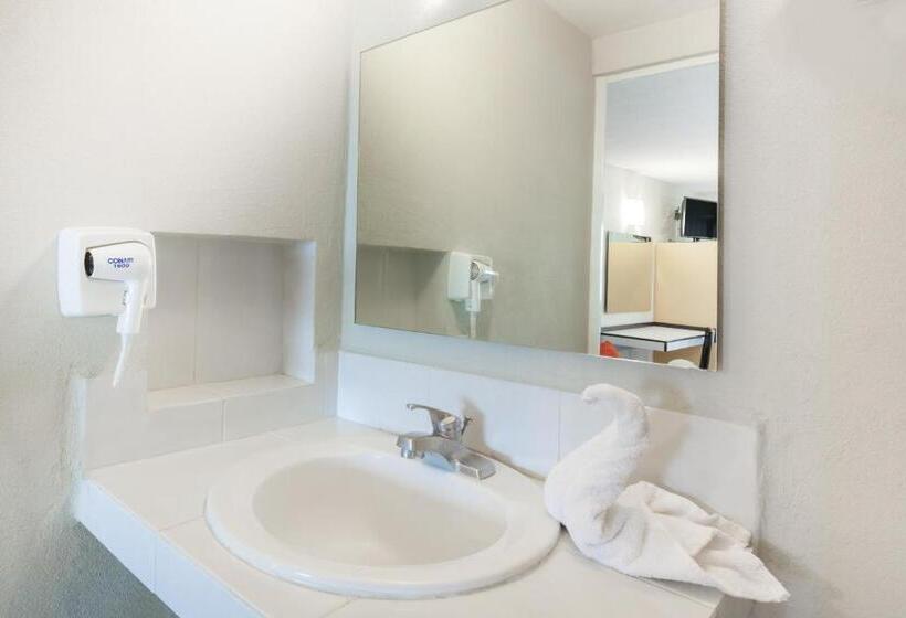 Junior Suite, Howard Johnson Leon Avenida