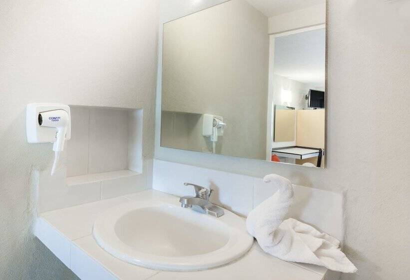 Junior Suite, Howard Johnson Leon Avenida