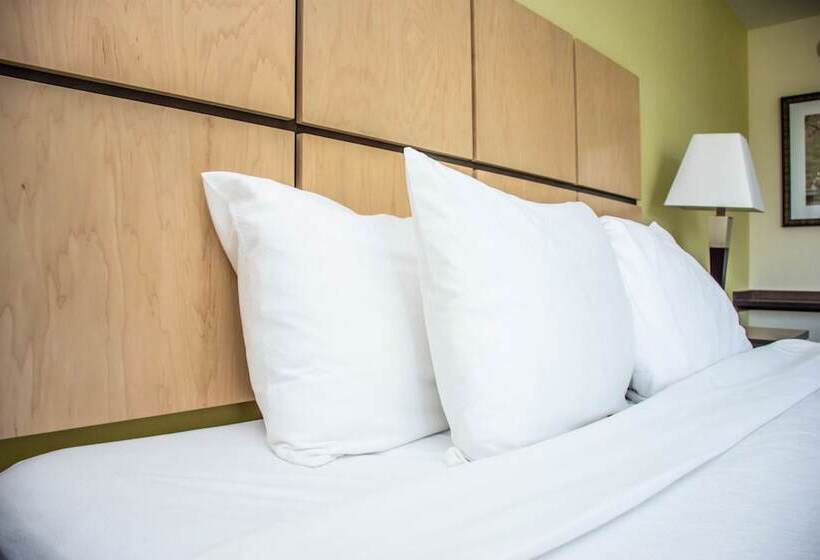 Люкс Кровать Кинг, Candlewood Suites Overland Park W 135th St, An Ihg