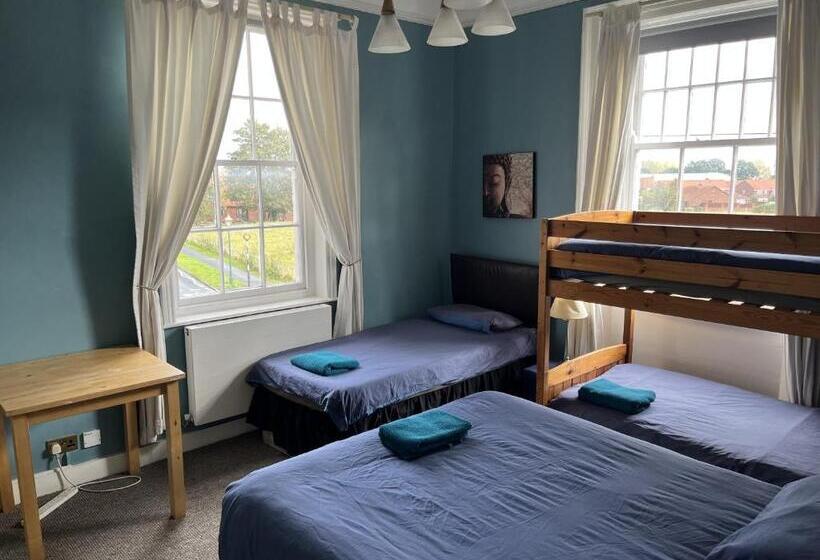 패밀리 룸 가든 전망, Beverley Budget Inn