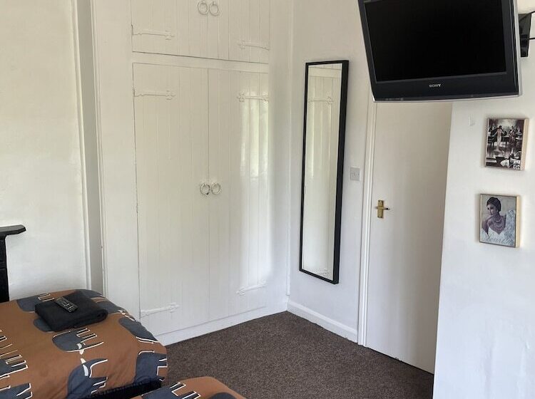 Номер Superior Вид на Сад, Beverley Budget Inn