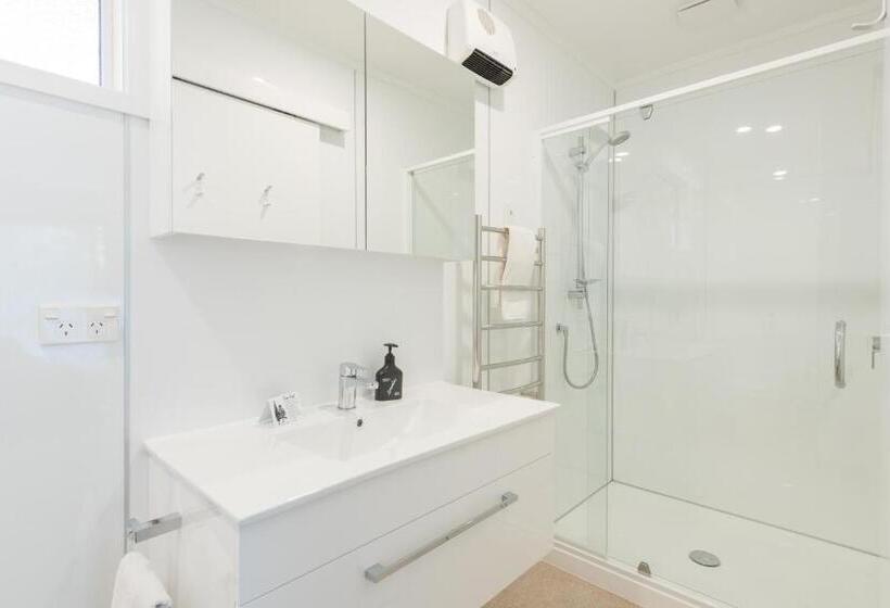 Студия Superior, Abbey Court Motel