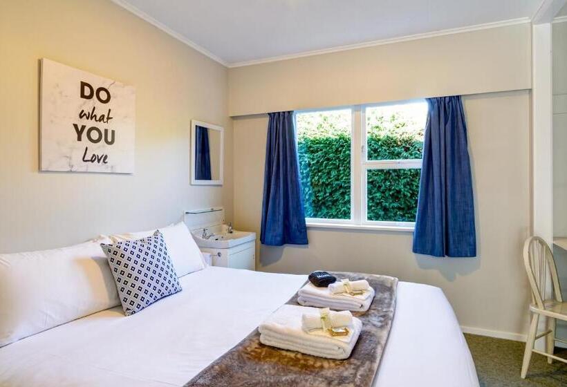 Апартаменты 4 Спальни, Abbey Court Motel