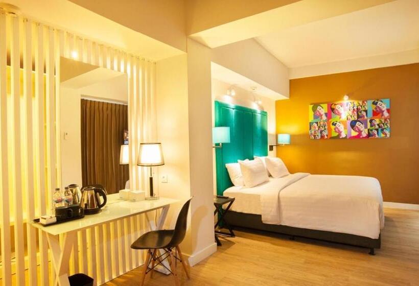 Полулюкс, Idoop Hotel By Prasanthi