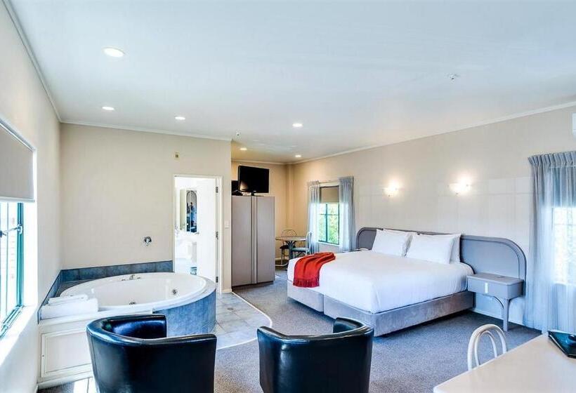Студия Deluxe, Cumberland Court Motel