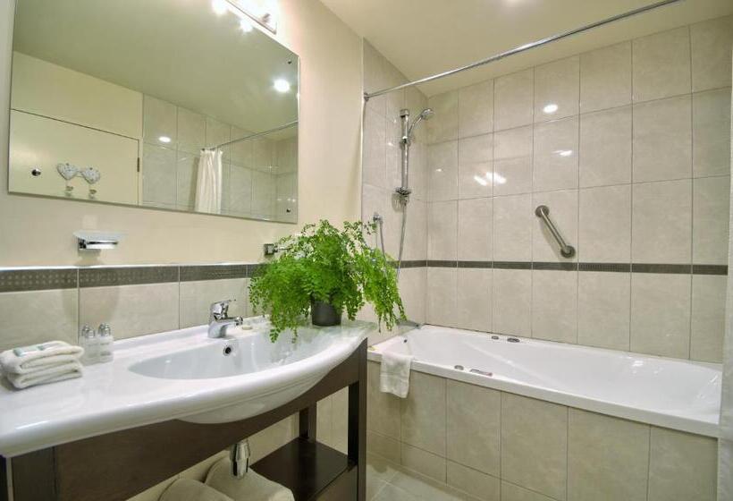 Apartamento 2 Dormitórios, Balmoral Lodge